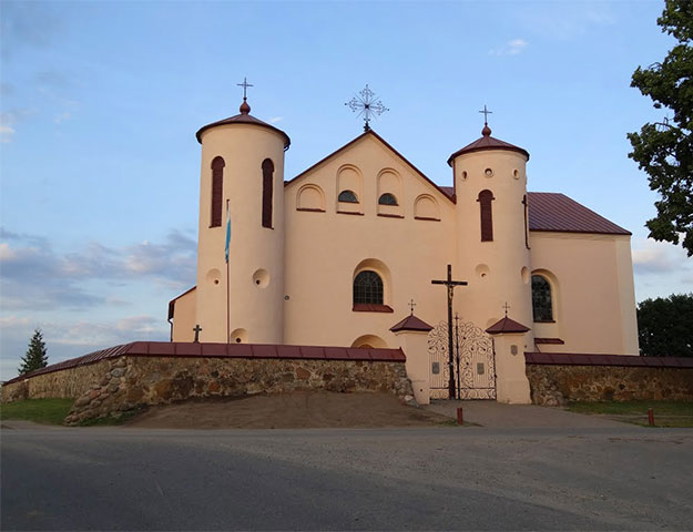 Троицкий костел в Гервятах